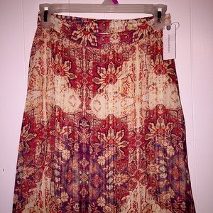 👗Akemi + Kin pleated skirt